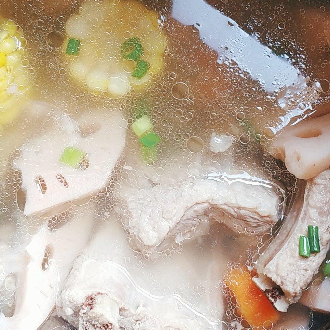 玉米排骨汤