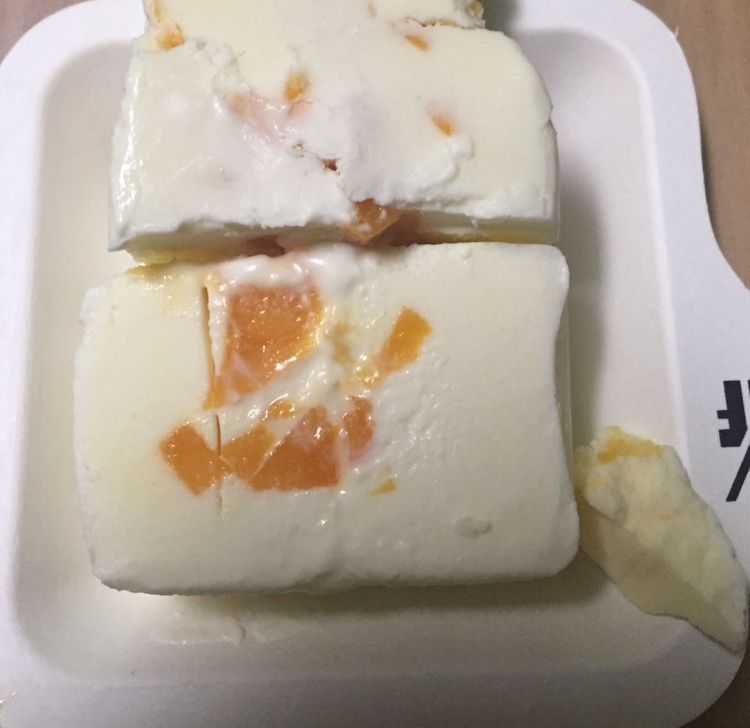 简单的奥利奥牛奶雪糕（不用任何机器）