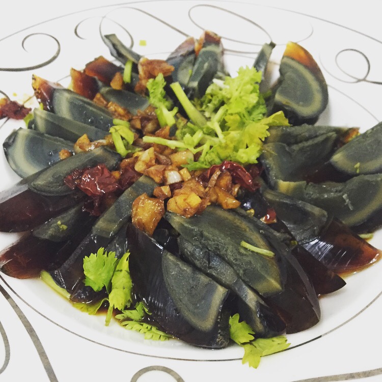 凉拌皮蛋