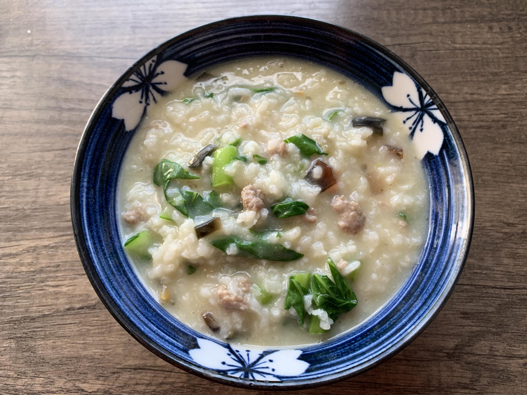妈妈👩教我做的皮蛋瘦肉粥🥣简单快捷美味😋
