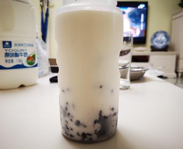 超简陋版一只酸奶牛(酸奶紫米露) 超简陋版一只酸奶牛(酸奶紫米露)