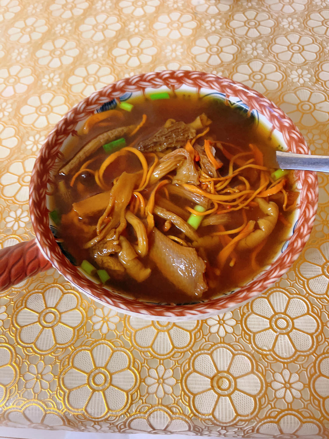 菌菇鸽子汤