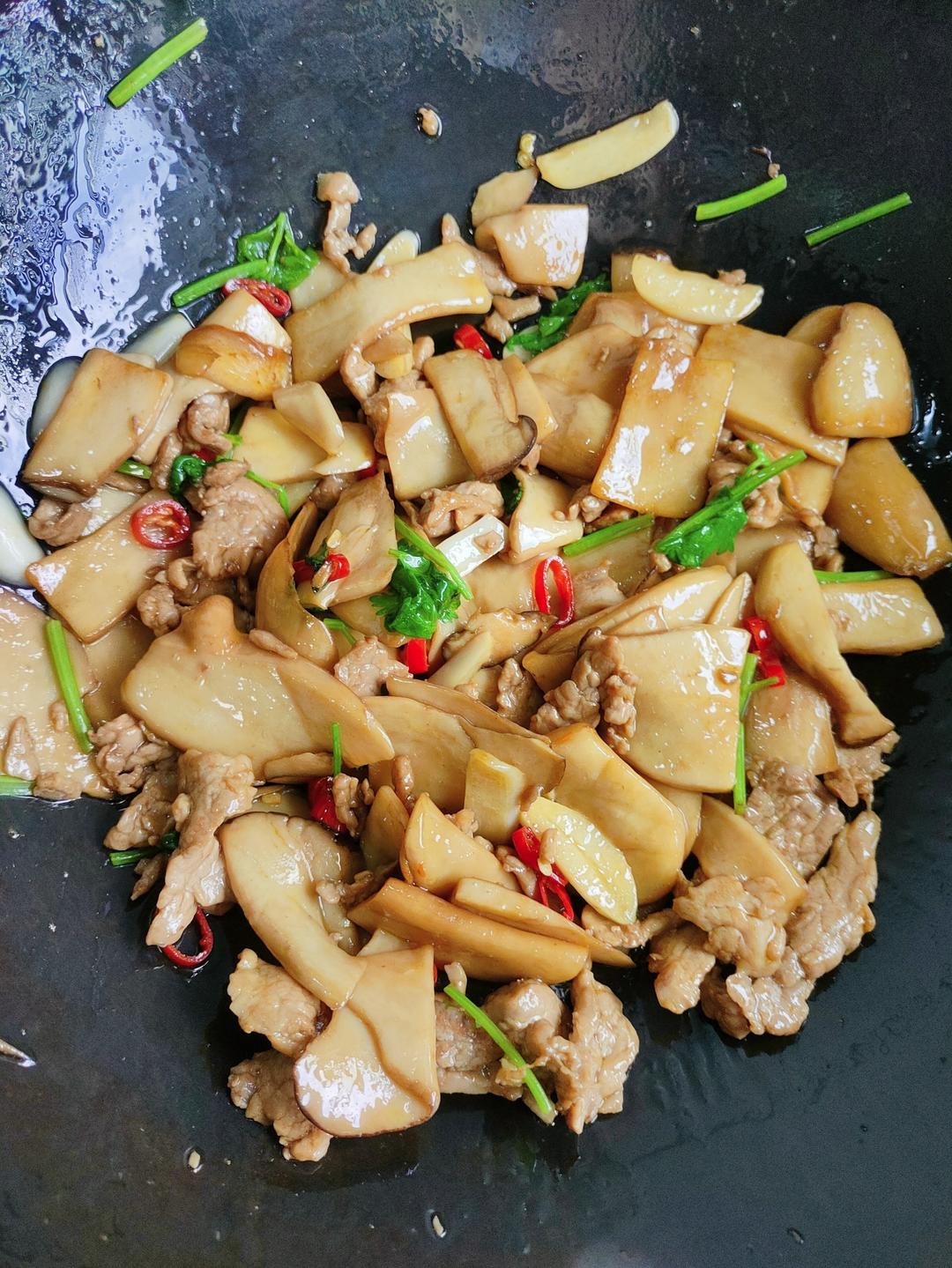 杏鲍菇炒肉
