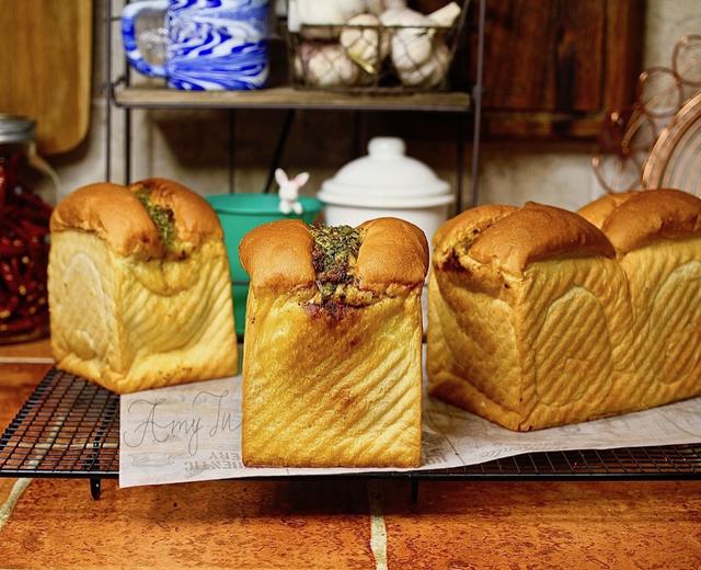 【巧用波兰种】超软蒜香吐司的做法