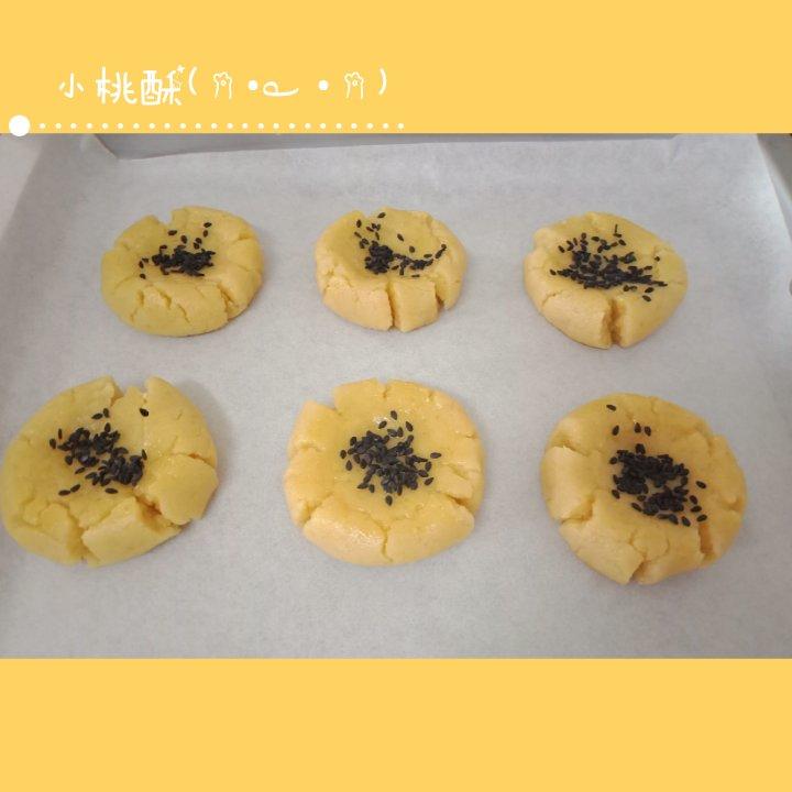 轻轻一按就碎掉的原味桃酥（不输猪油版）