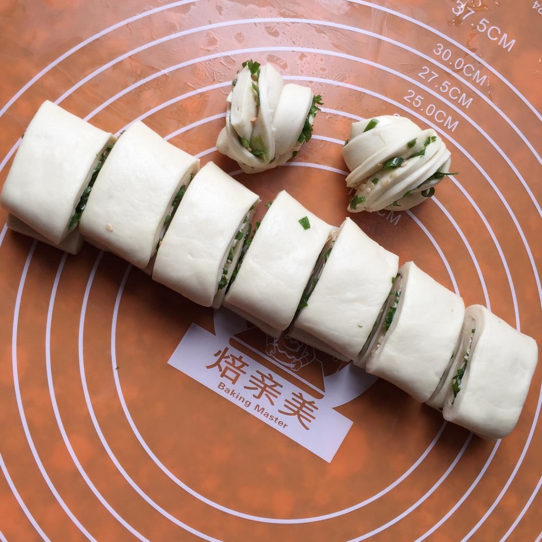 葱油花卷 Steamed Roll