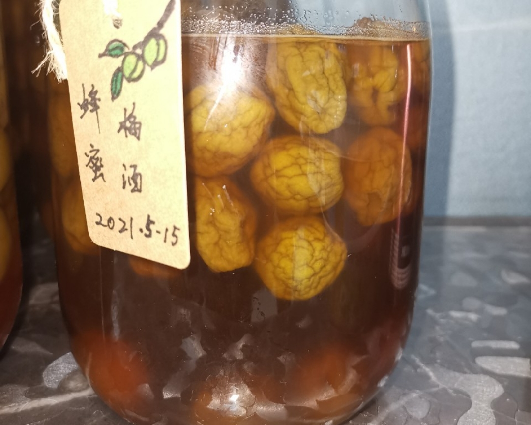 天然发酵---蜂蜜梅酒的做法 步骤13