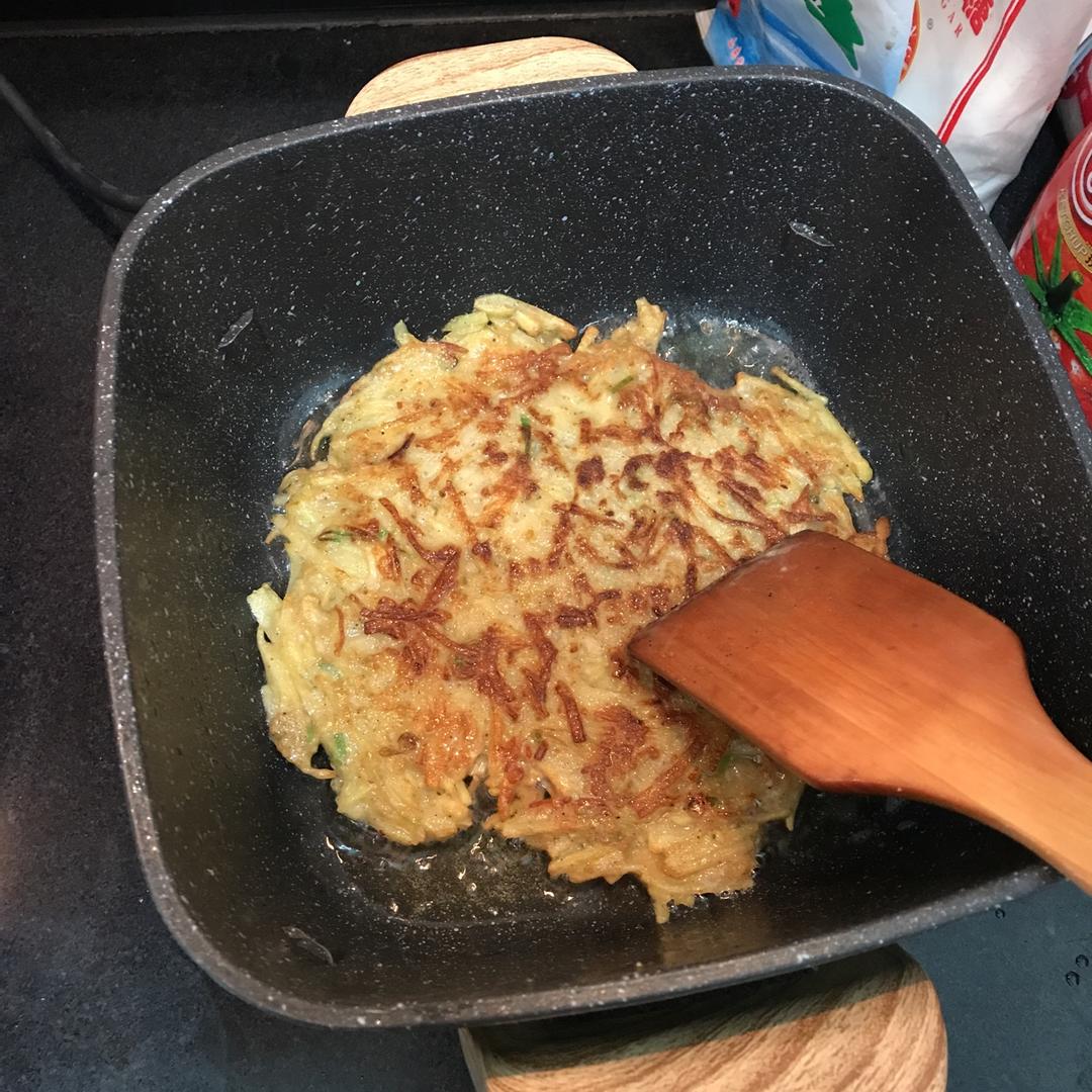 鸡蛋土豆饼