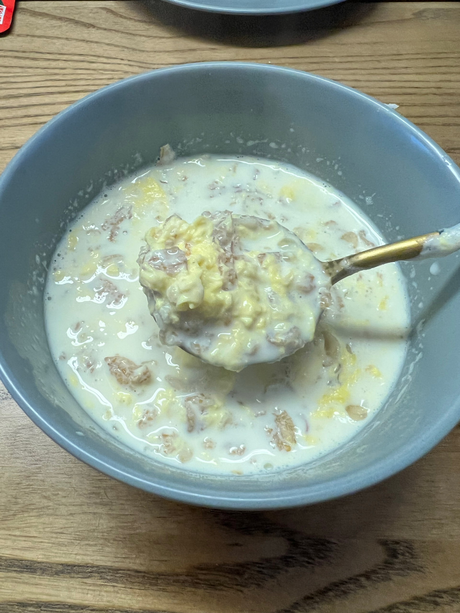 燕麦鸡蛋煮牛奶·超有营养的早餐