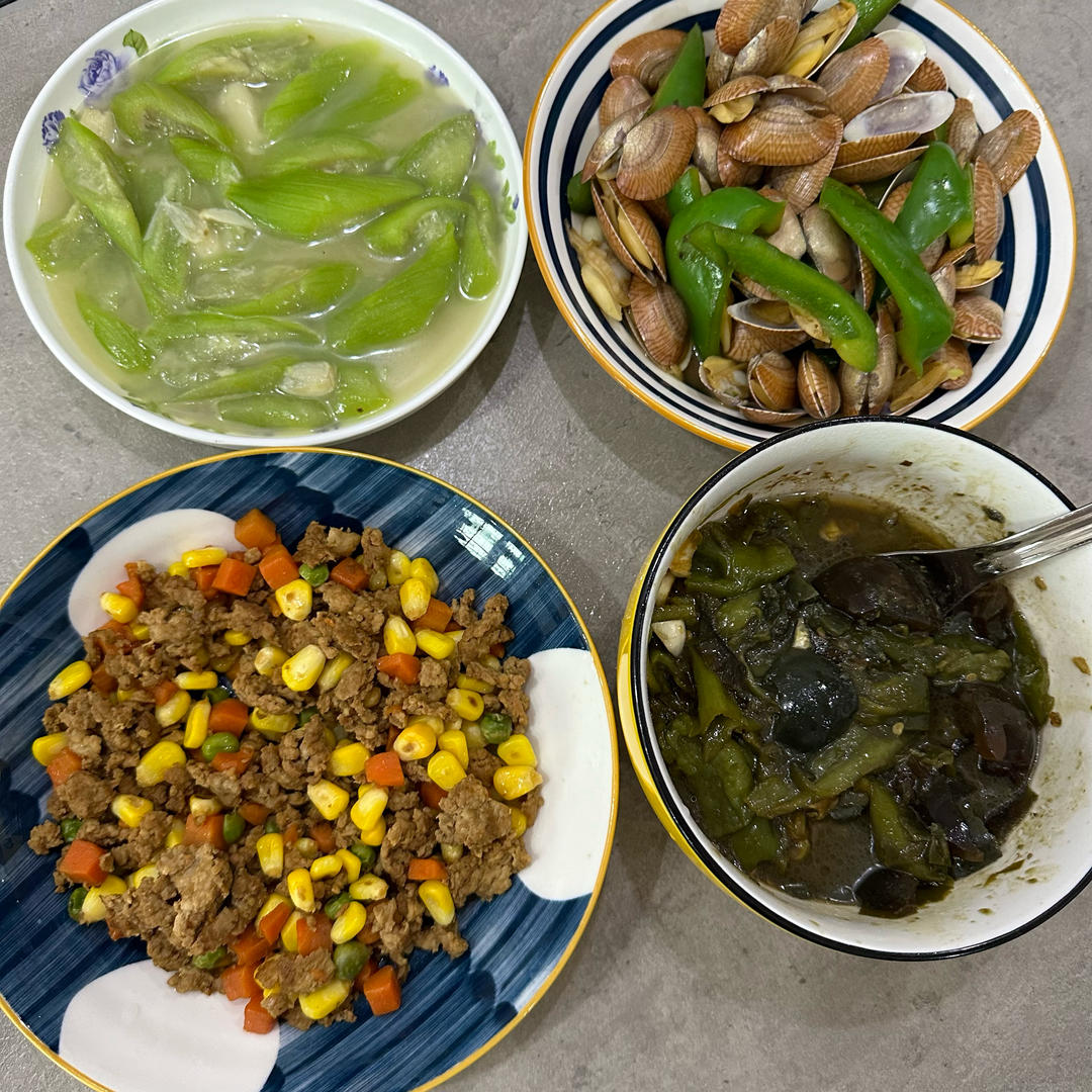 擂辣椒皮蛋茄子