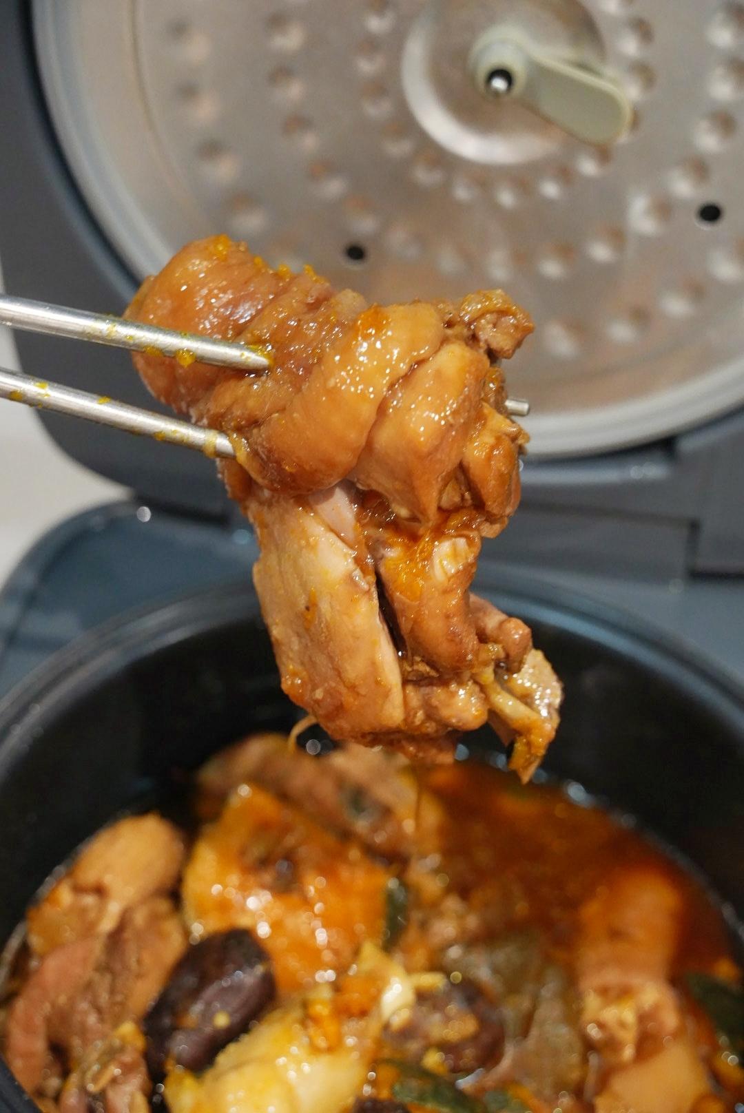 贝贝南瓜焖土鸡🍗简易版 一锅出