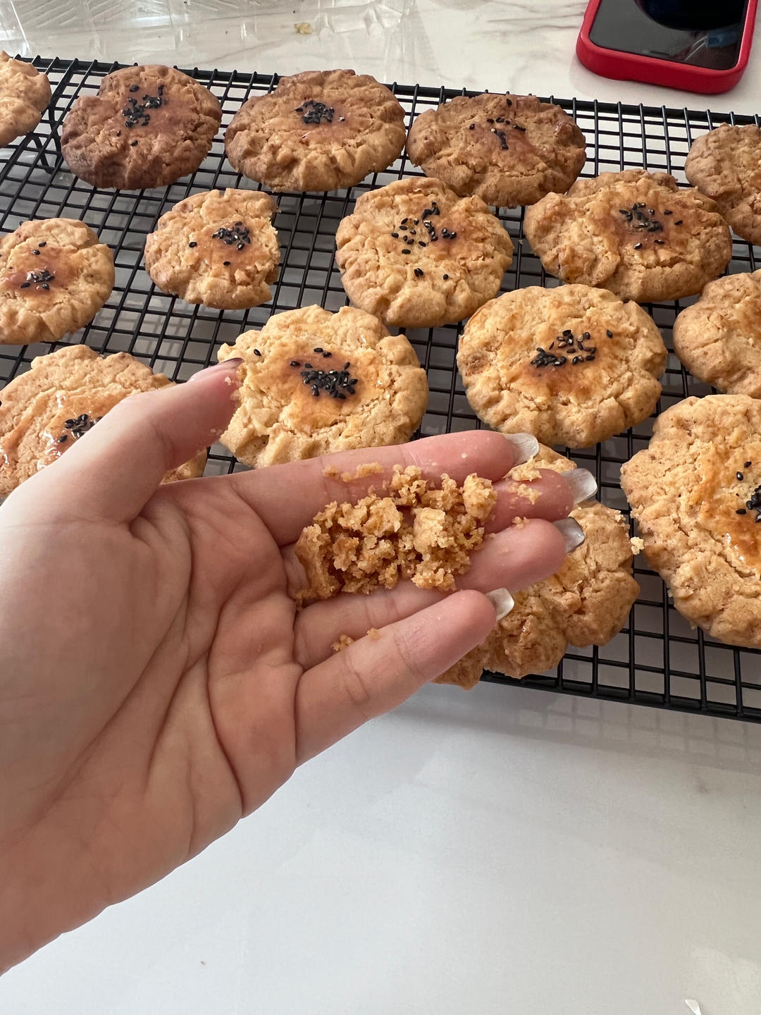 轻轻一按就碎掉的原味桃酥（不输猪油版）