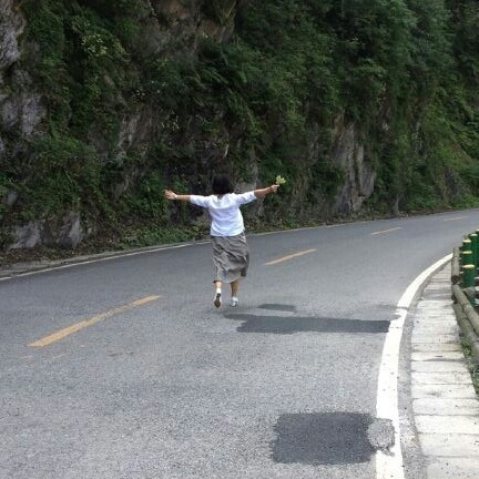 欧阳小团团要努力生活