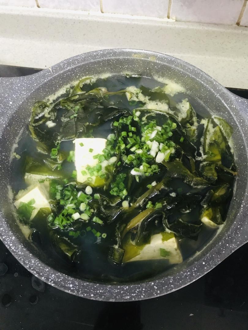 木木2uh8做的蛤蜊海带豆腐汤