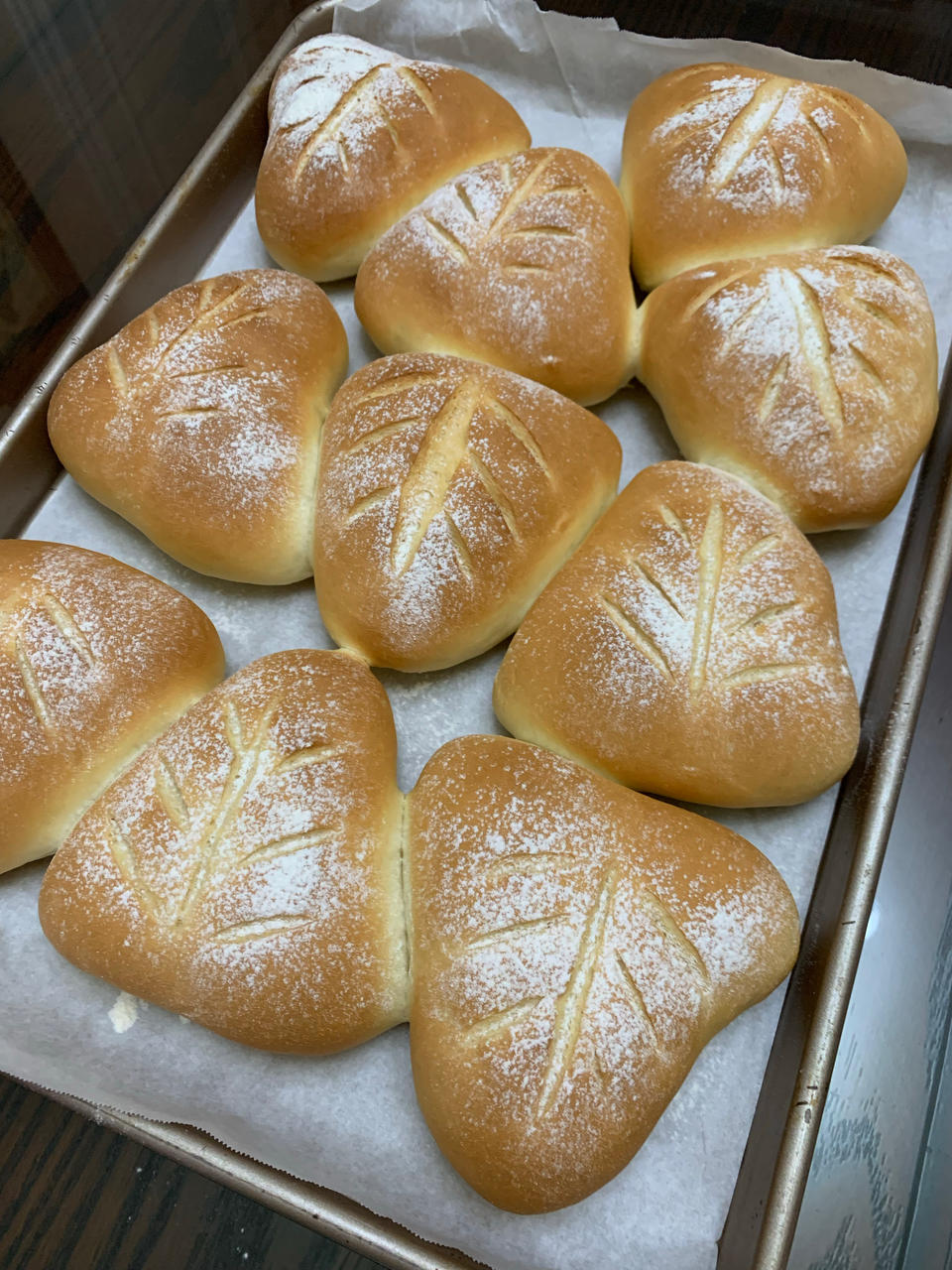 奥尔良鸡腿芝士软欧包