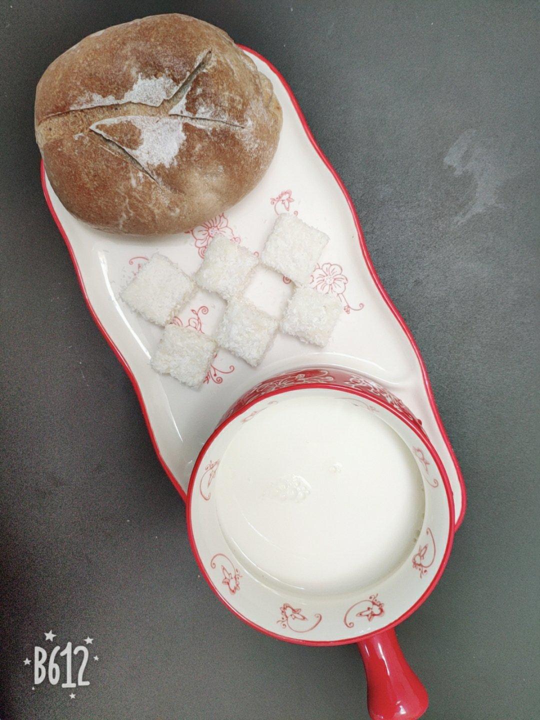 牛奶椰蓉小方