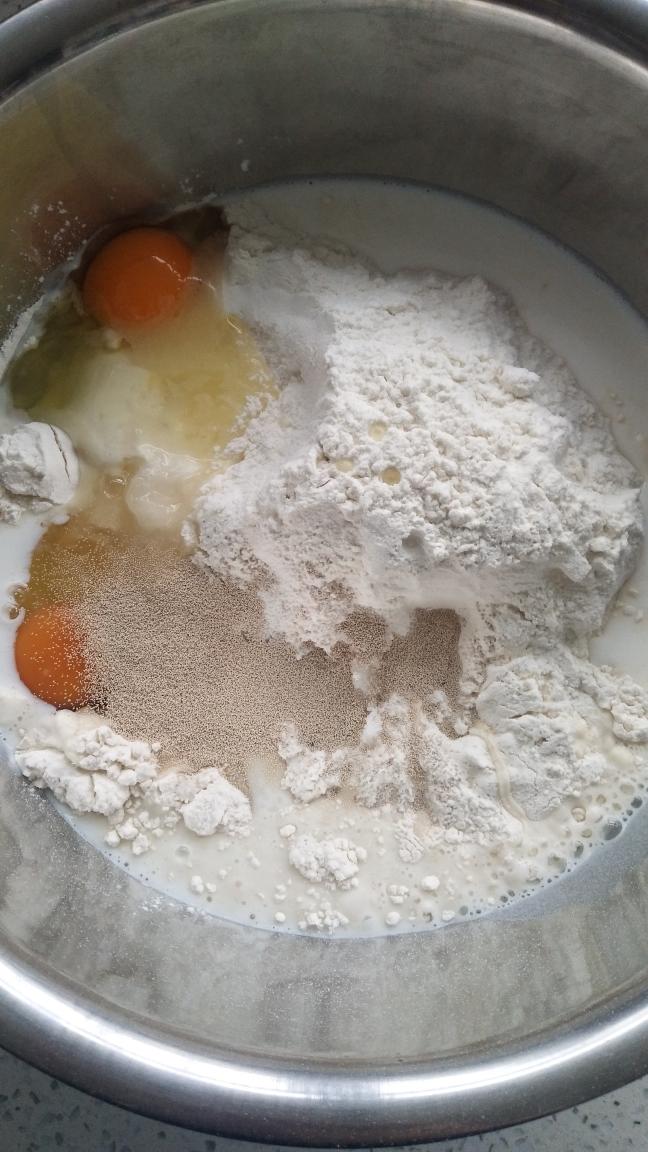 纯奶手撕吐司的做法 步骤1