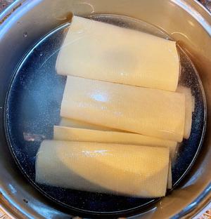 清爽不油腻减脂又健康的豆皮生菜卷的做法 步骤2