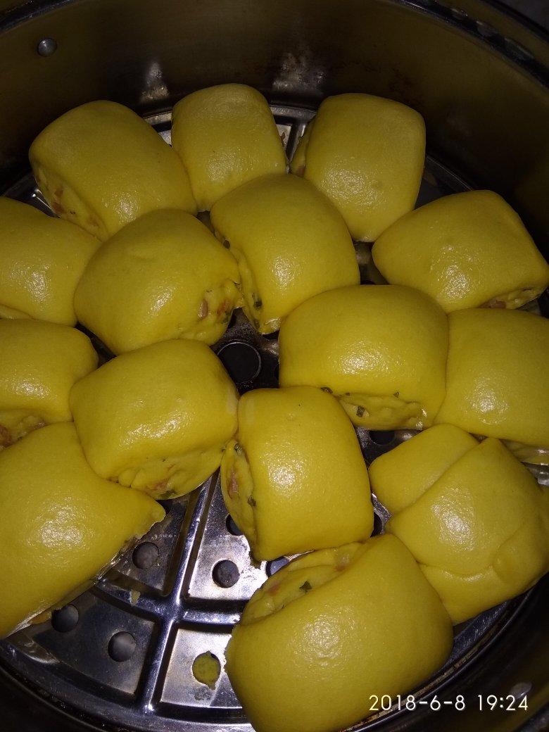 新手也可以--详解如何做出人见人爱、金黄的南瓜馒头