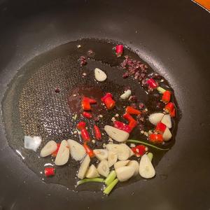 尖椒蛤蜊肉的做法 步骤4