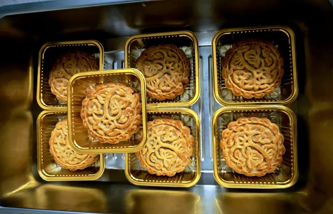 不用转化糖浆的广式月饼（不裂 不塌 不缩腰）