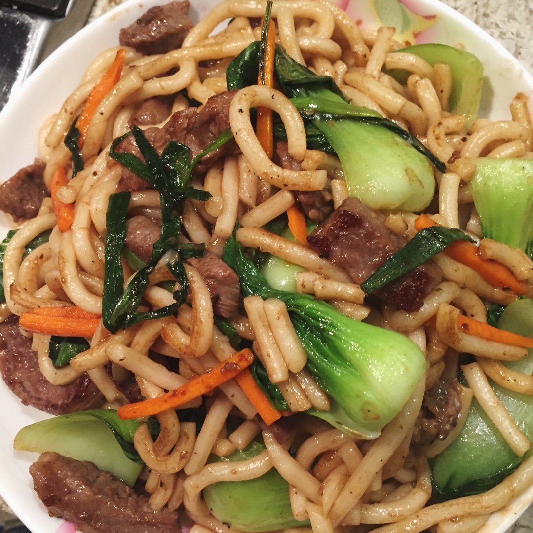 黑椒牛柳炒乌冬面