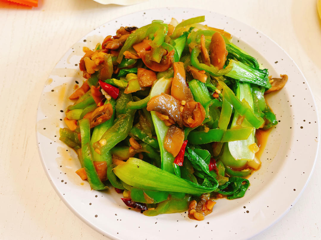 素炒鲜口蘑（白蘑菇），快手家常菜