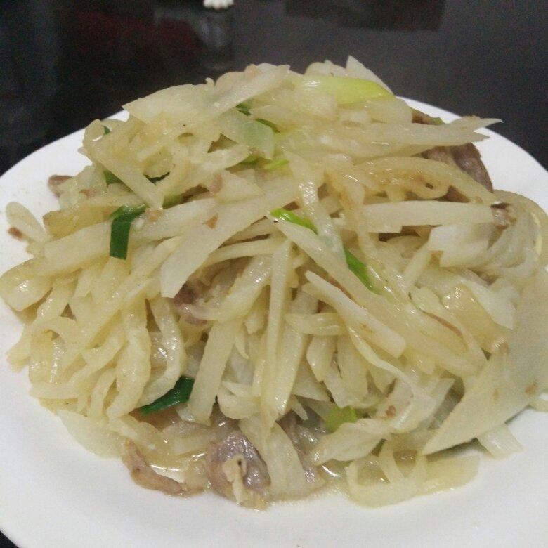 白萝卜丝炒肉
