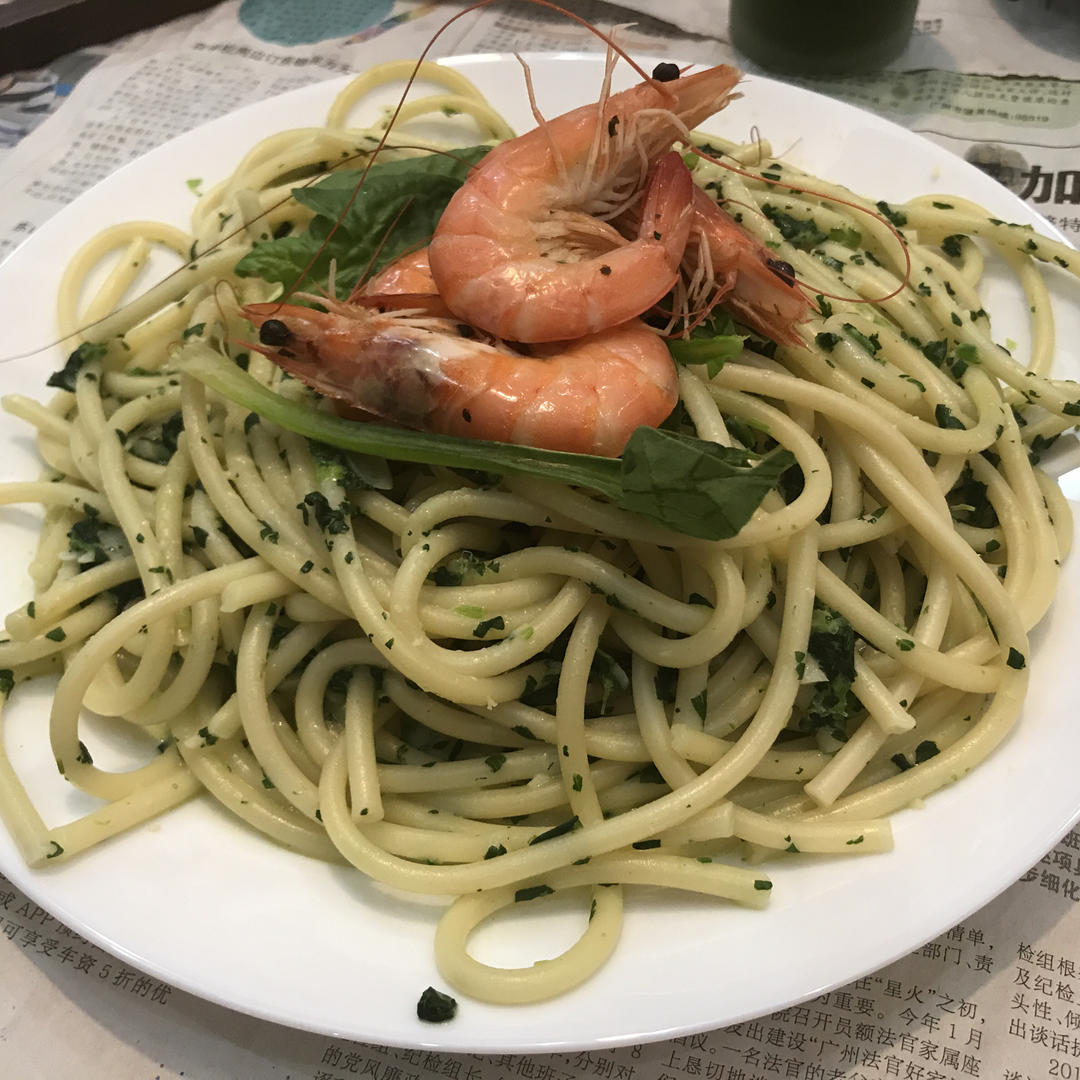 奶油菠菜青酱意大利面