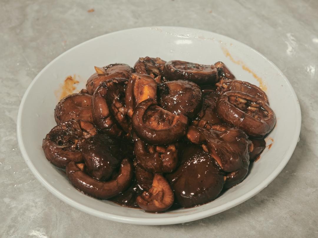 鲜嫩多汁，比鲍鱼还好吃红烧香菇