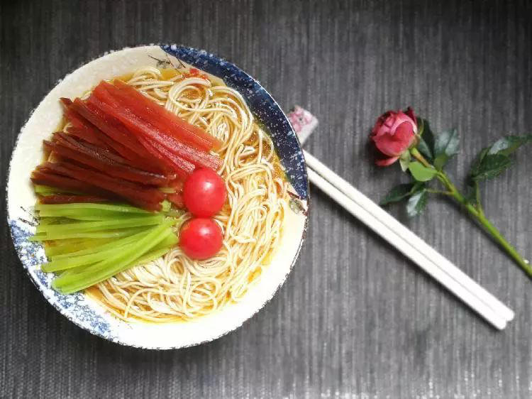 清汤拉面~简单的勾兑，却味美异常•圆满素食的做法