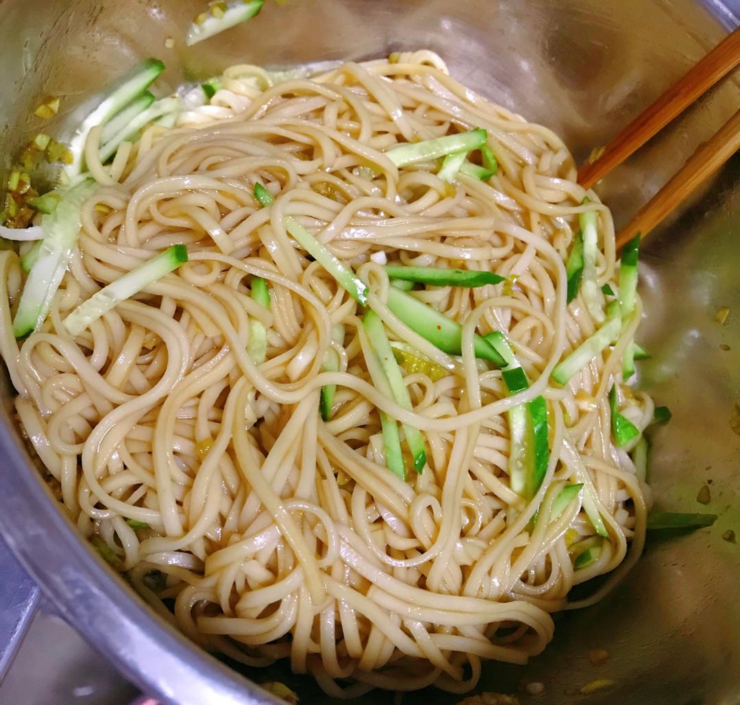姥姥的爽口凉面！（干拌挂面）