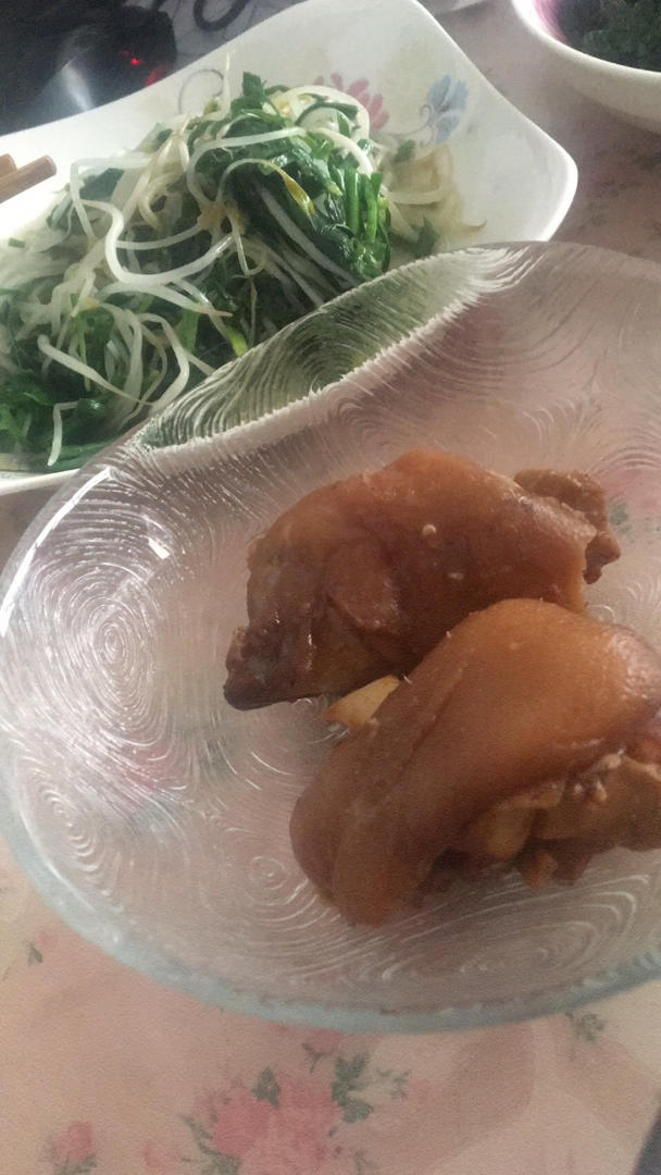 流口水的黄豆炖猪蹄
