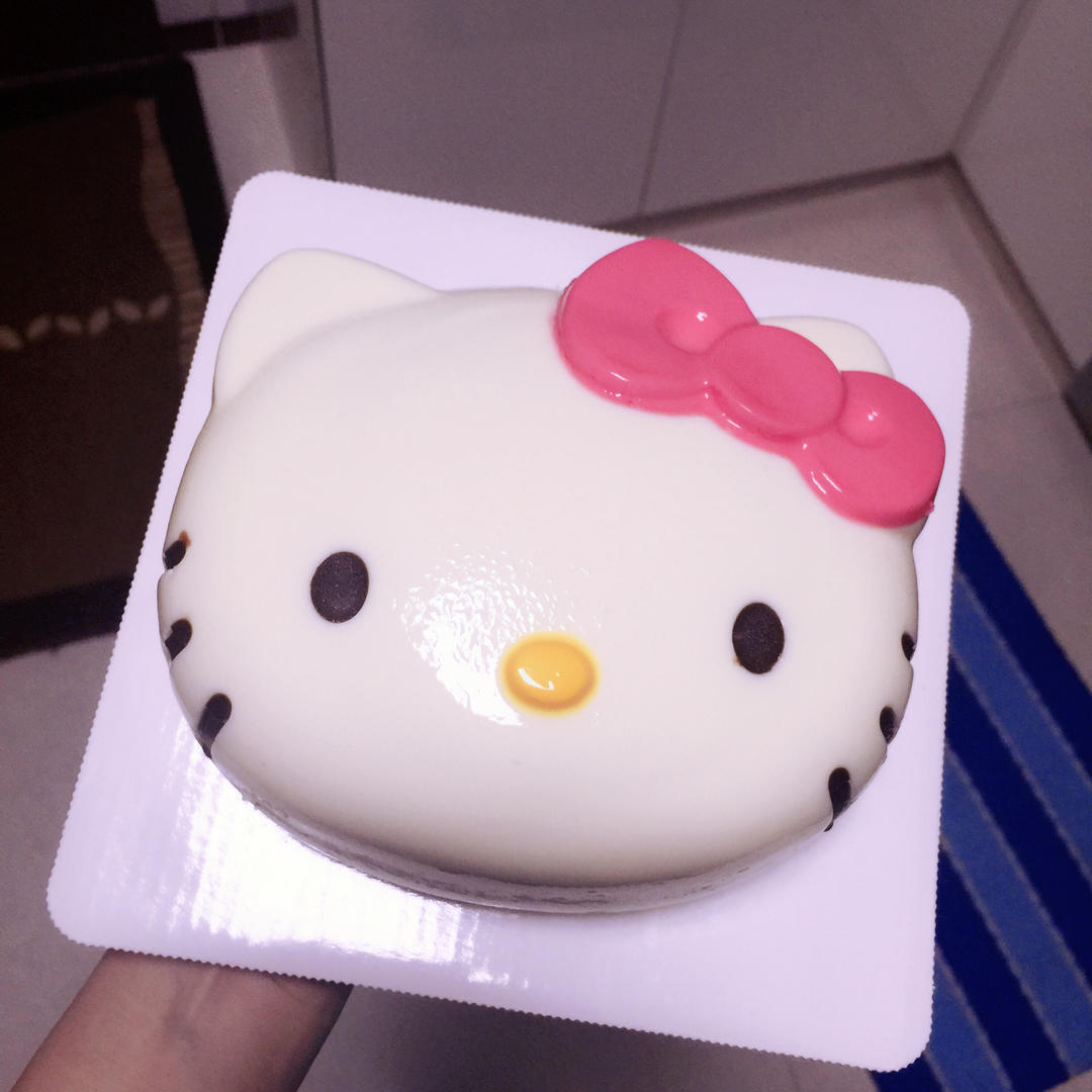 Hello Kitty 酸奶慕斯