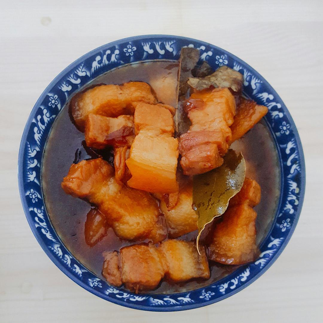 吃着碗里望着锅里的红烧肉