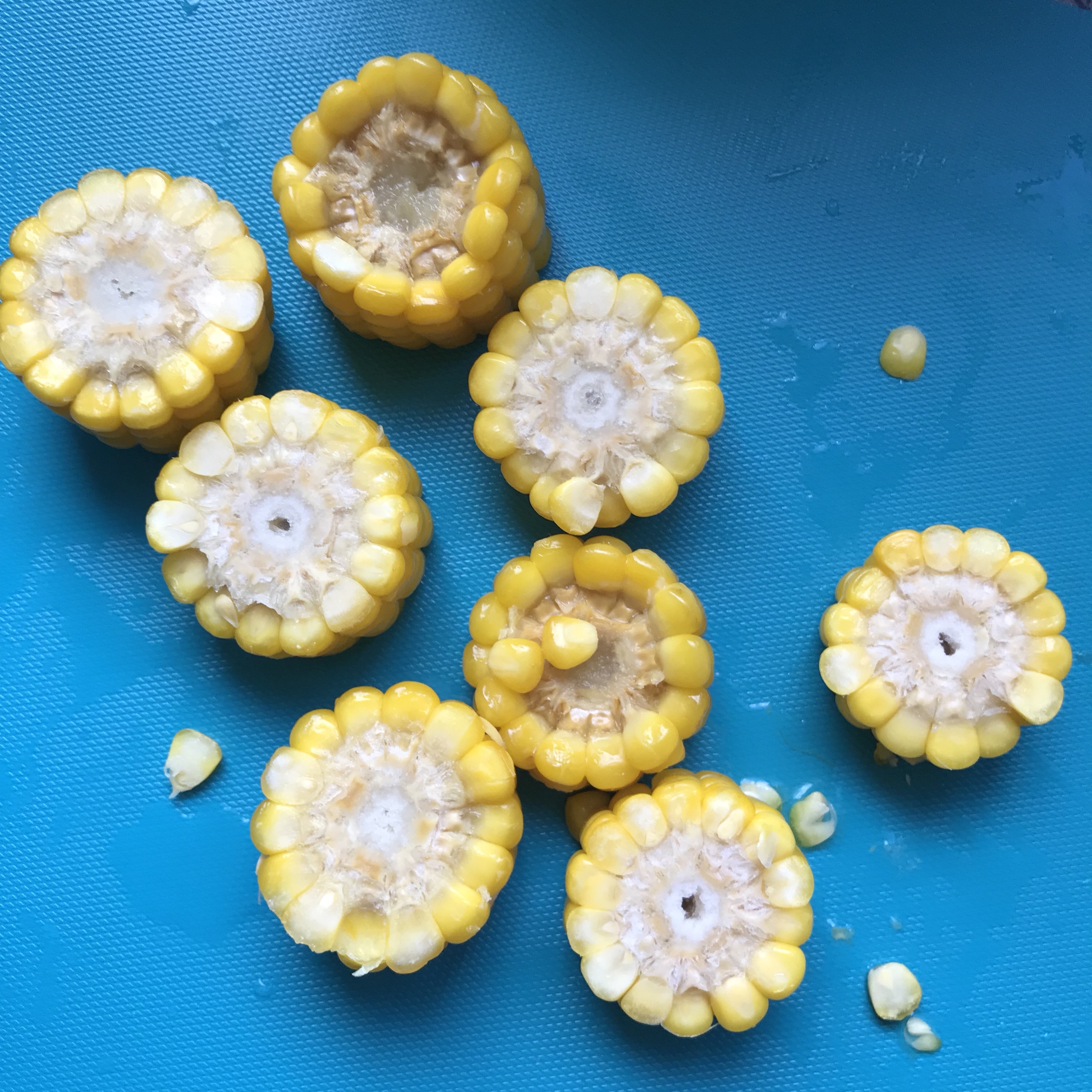 秋栗玉米菌蔬汤的做法 步骤1