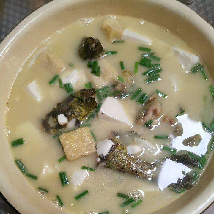 昂刺鱼豆腐汤（黄辣丁）