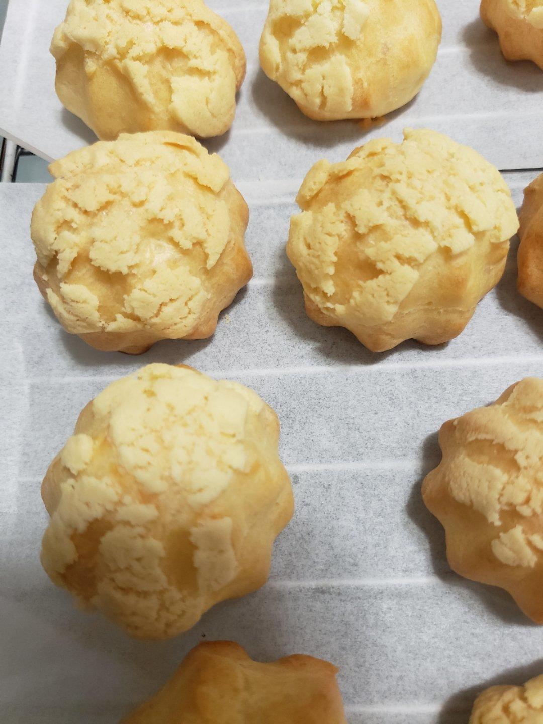 酥皮奶油泡芙--#皮黑森林#