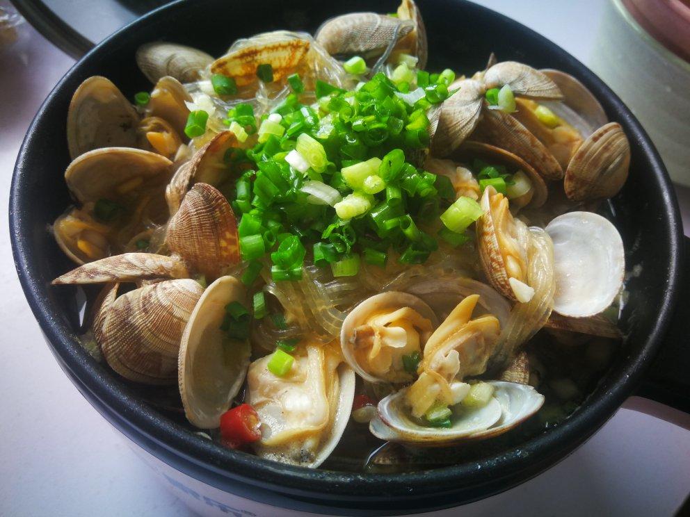 家常美味花蛤粉丝煲