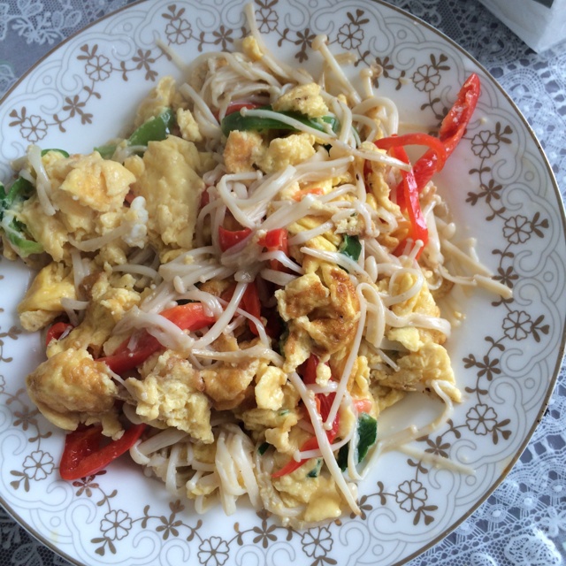 金针菇炒鸡蛋