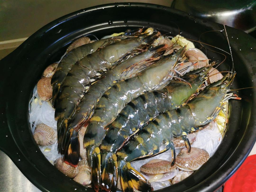 💥鲜美多汁～海鲜蒜蓉粉丝煲！好吃到爆