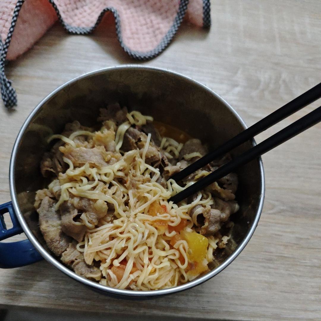 番茄金针菇肥牛(汤浓入味、酸甜适宜)