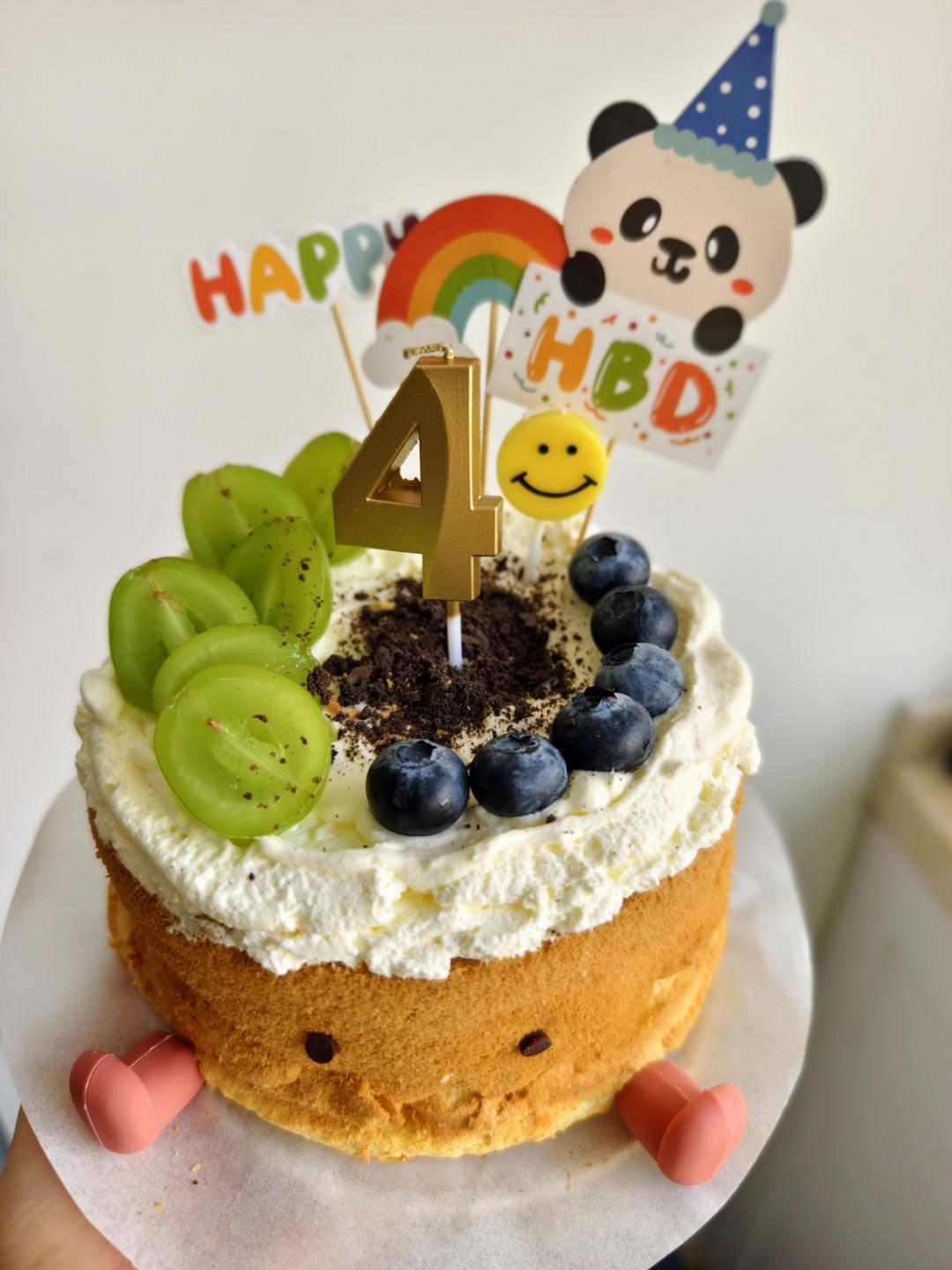 新手必成8寸生日蛋糕（详细多图干货经验分享，解决戚风蛋糕塌陷，奶油饰面涂不好，烤箱温度不好掌握等各种问题）