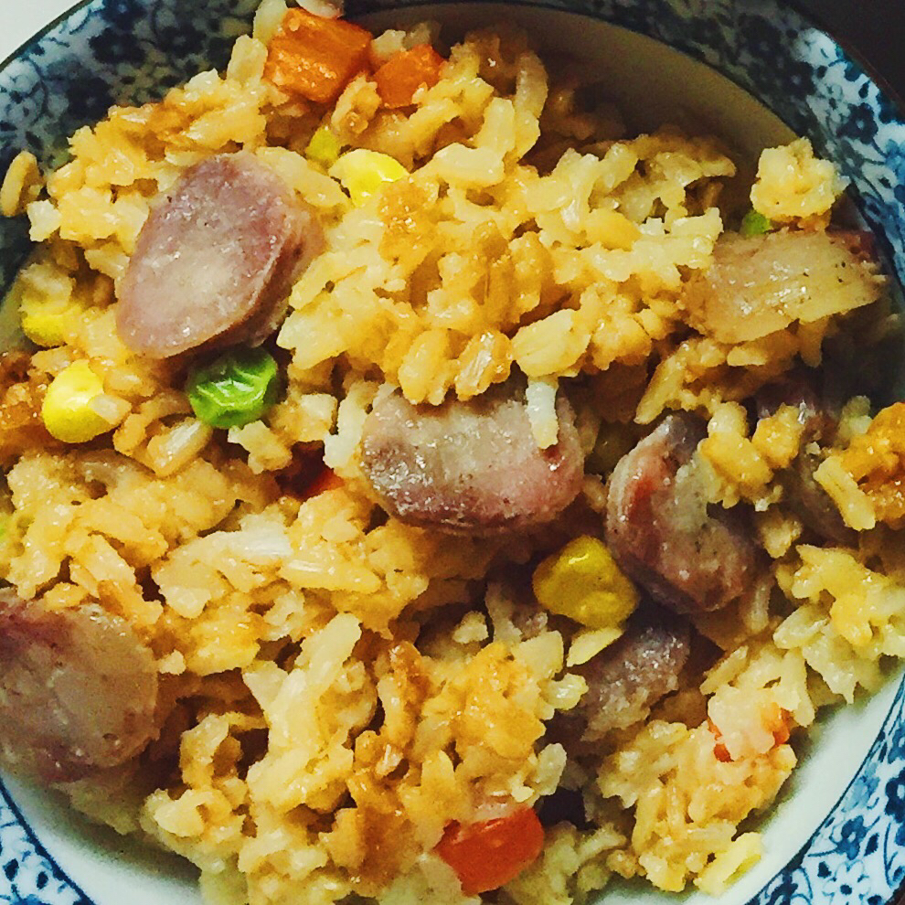 懒人版电饭煲香肠焖饭