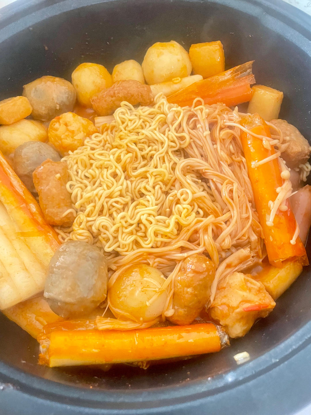 韩国芝士年糕锅（辣白菜部队火锅）