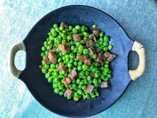 香香甜甜都是你的【豌豆炒牛肉丁】的做法