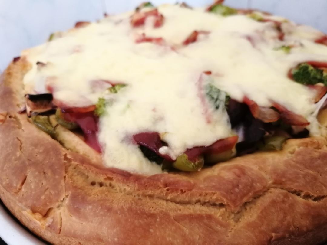 灵感来自披萨的饼