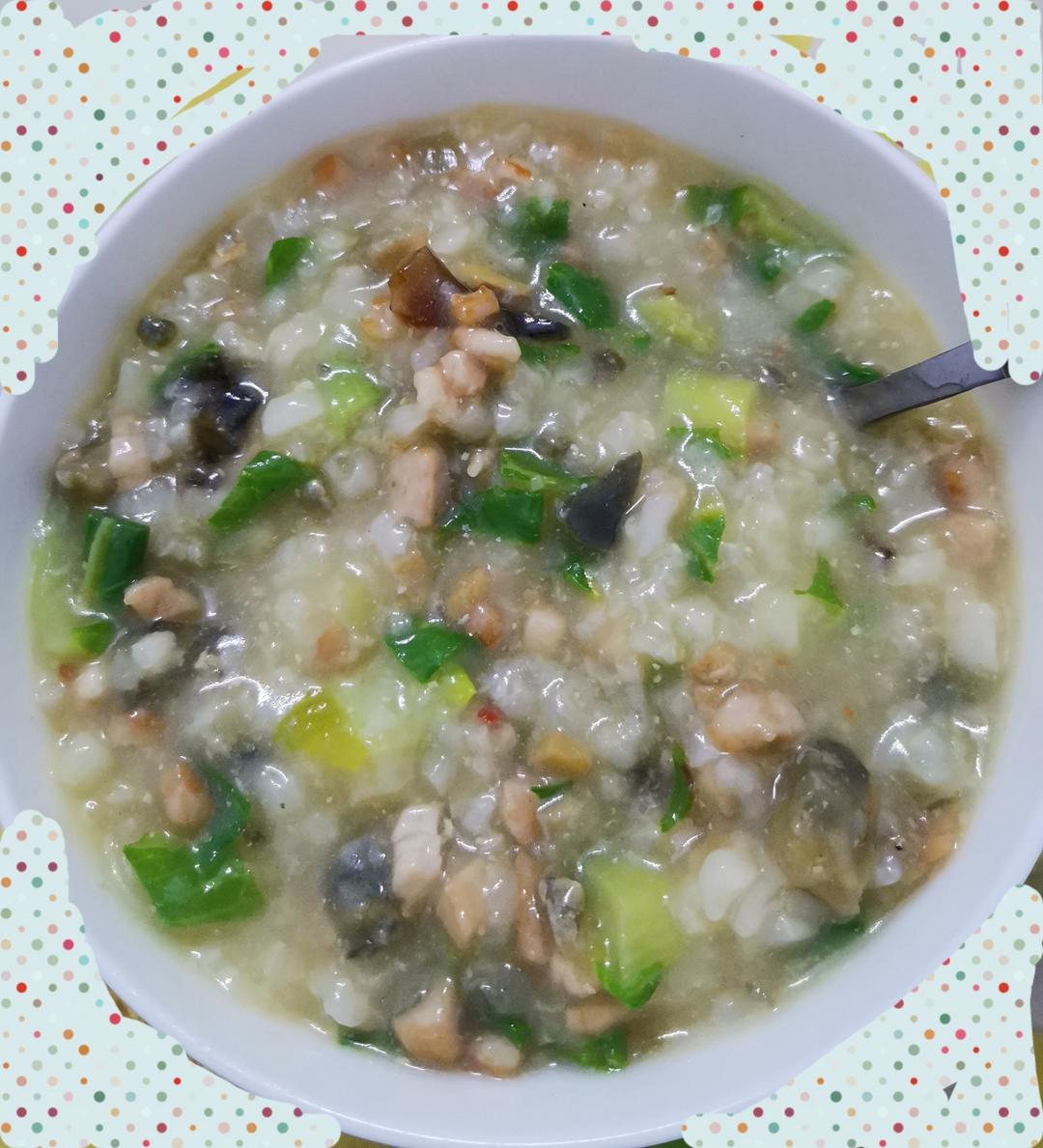 妈妈👩教我做的皮蛋瘦肉粥🥣简单快捷美味😋
