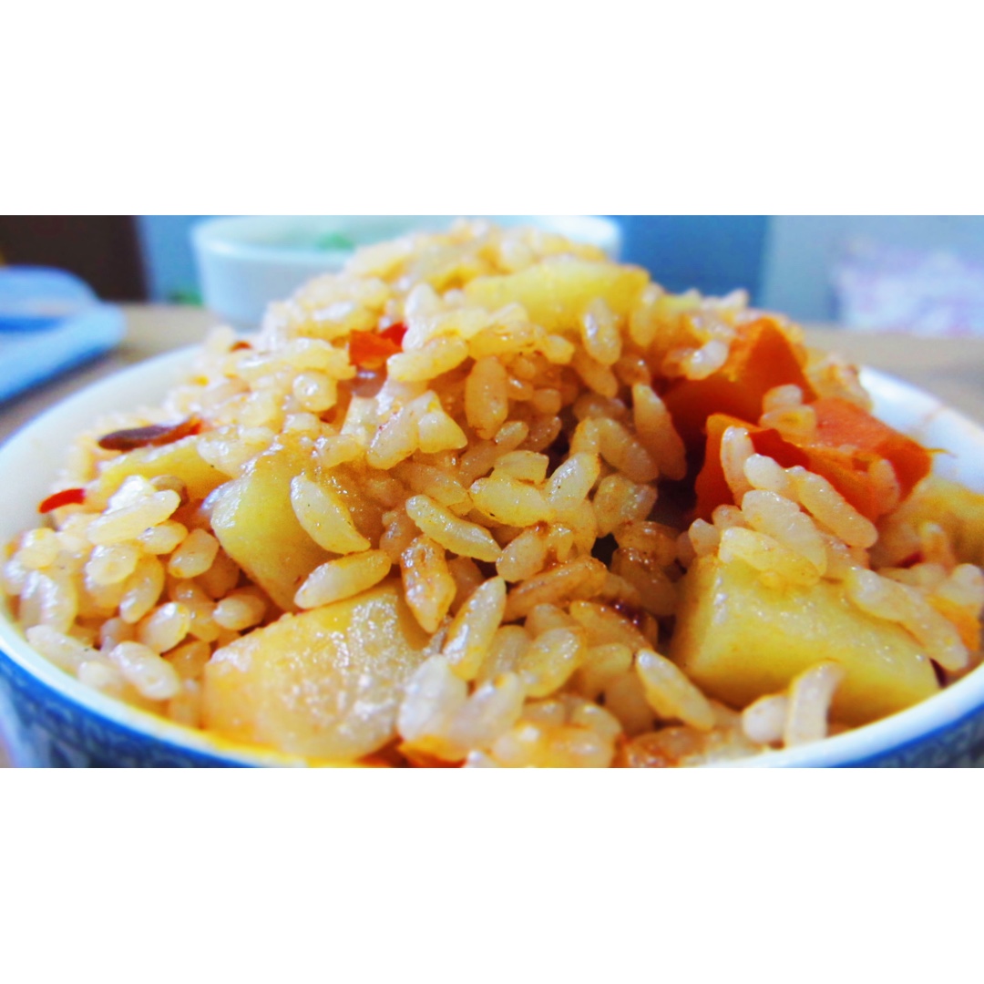 土豆焖饭（电饭锅版）