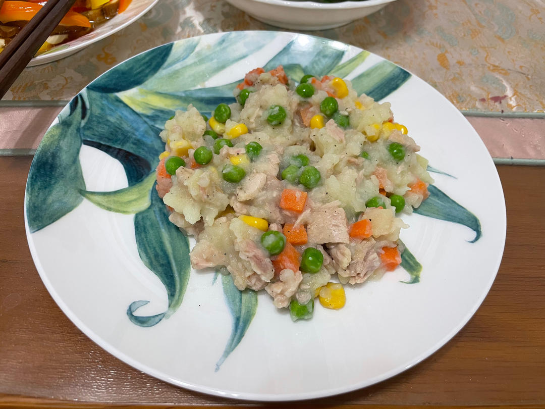 金枪鱼土豆泥沙拉，简单完胜吉野家，厨房小白都不会失败